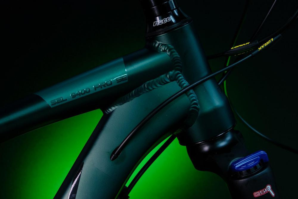 Lorak Sel 9400 Pro SE Матовый Зелёный 21р (на рост 183-190)